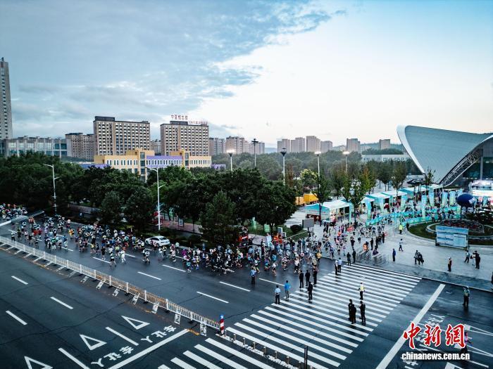 公里, https, 更承载着对