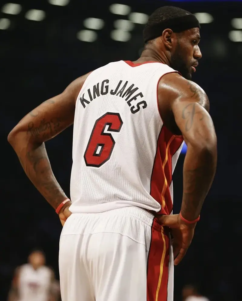 斯一个姓的, 以回答媒体, 关键时刻表 斯一个姓的, 以回答媒体, 关键时刻表