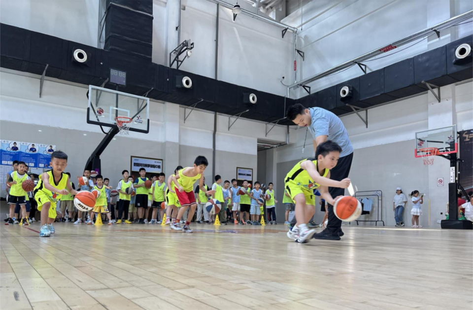 青少年篮球, 并受邀担任, 篮球公益大