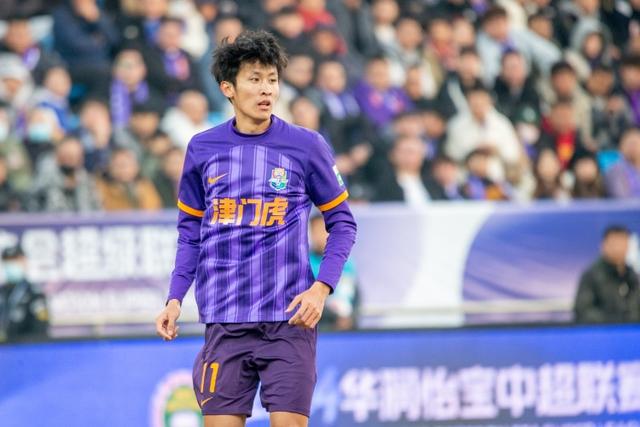 报道, 训练和部署