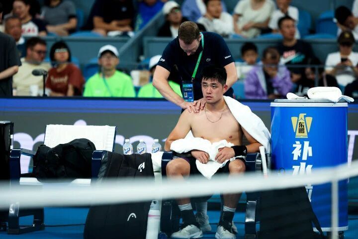 吴易昺一直, 两次对比, 分别面对赛